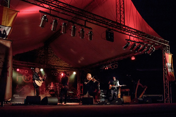 Folk-Rock auf der Freilichtbühne am Hayn
