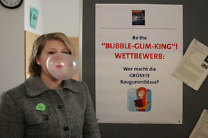 Be the Bubble-Gum-Queen