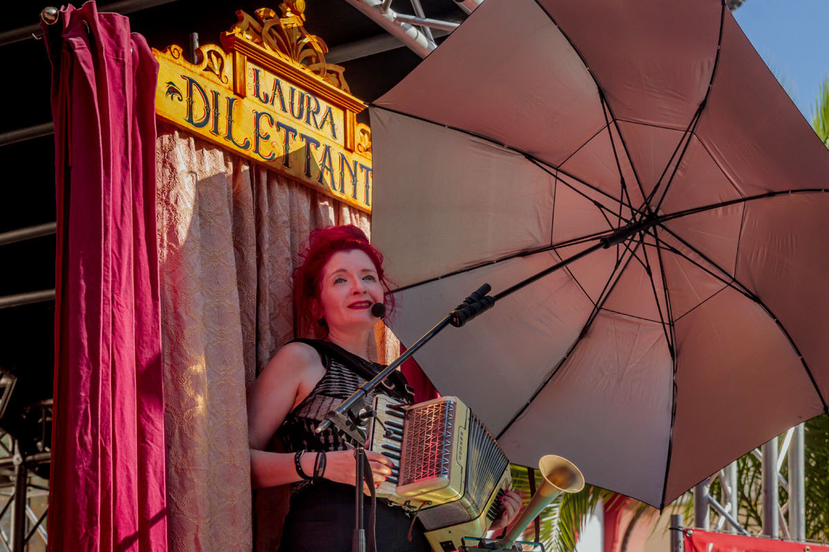 Strassentheaterfestival Till the Sky Hanau 2026 Laura Dilettante