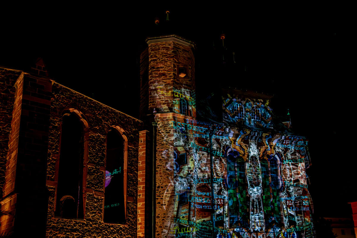 Lichtkunst WN Kirche HU 2026 Fassade Lichtkunst WN Kirche HU 2026 Fassade