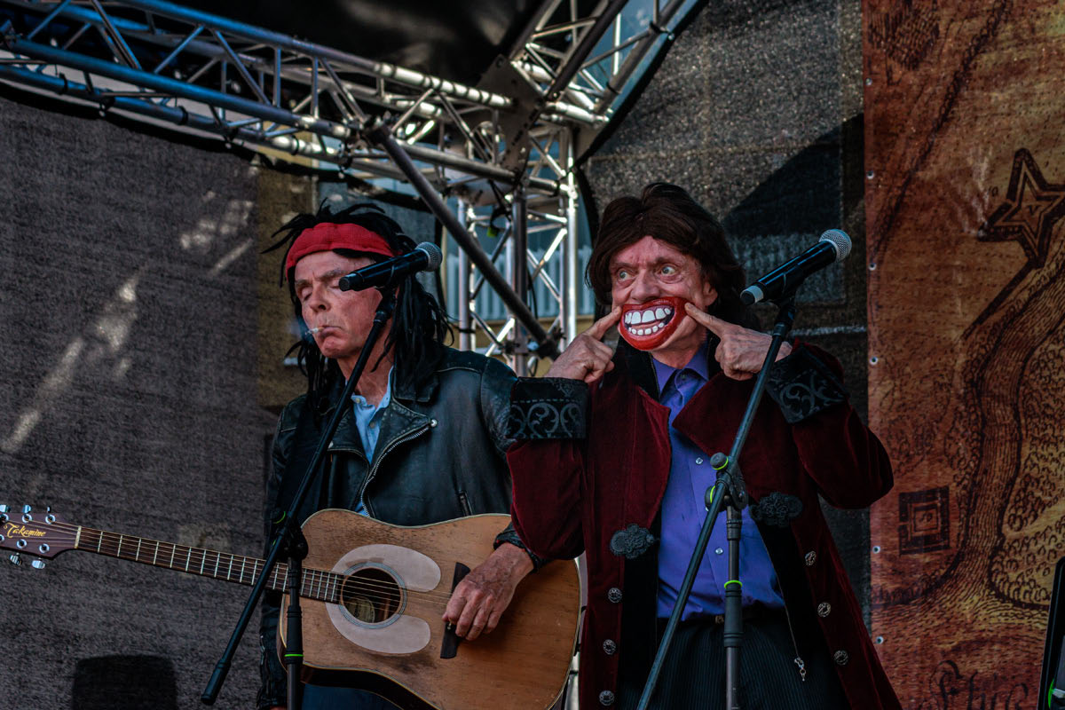 Lamboyfest HU 2025 - Mark Simon - MusiComedy - Stones