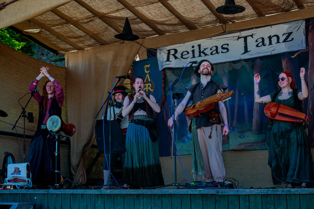 Maimarkt Ronneburg 2025 - Spielleute - Reikas Tanz